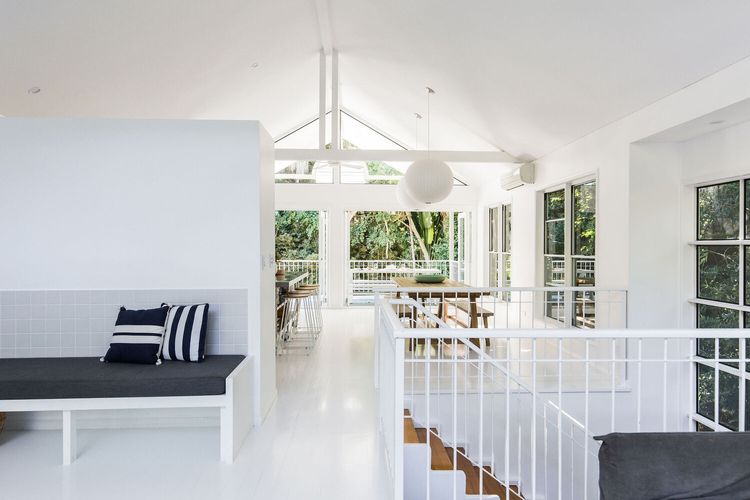 The Beach House – Pool – Tennis Court – Location!