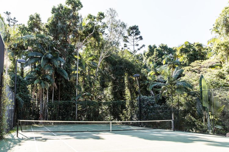 The Beach House – Pool – Tennis Court – Location!