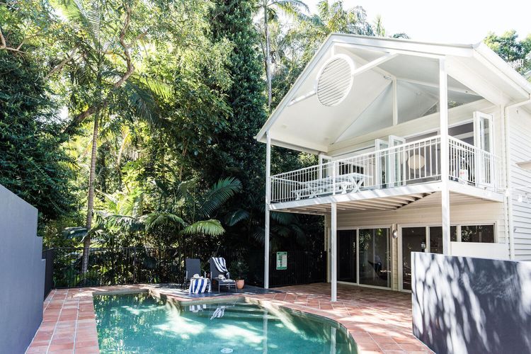 The Beach House – Pool – Tennis Court – Location!