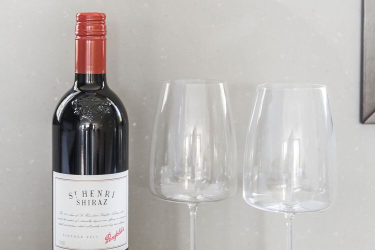 The Beach Lodge – 2 Bedrooms – Location and Style