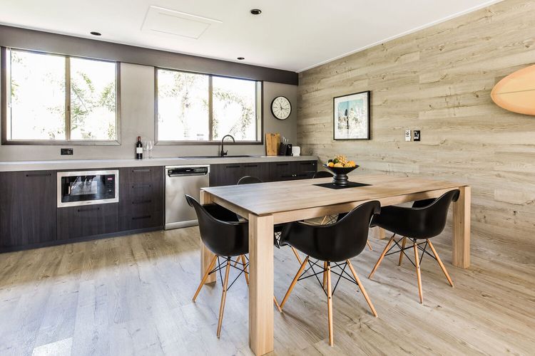 The Beach Lodge – 2 Bedrooms – Location and Style