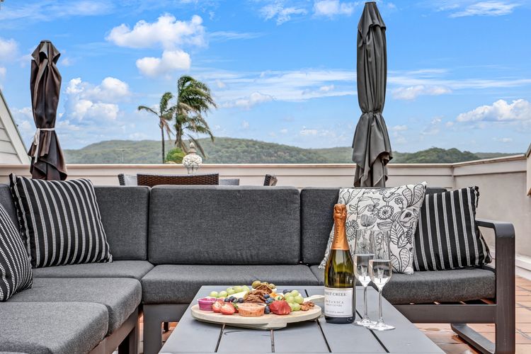 Iluka Palm Cove Penthouse