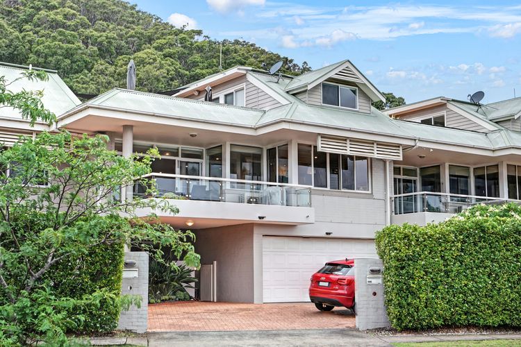 Iluka Palm Cove Penthouse
