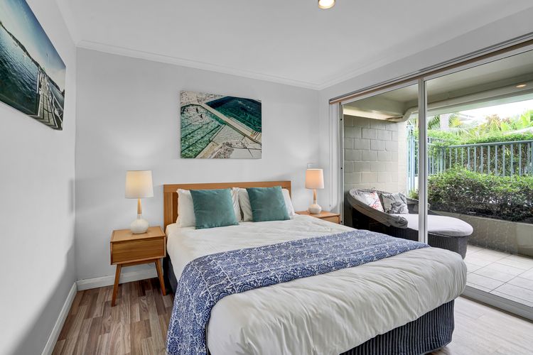Iluka Apartments – Poolside