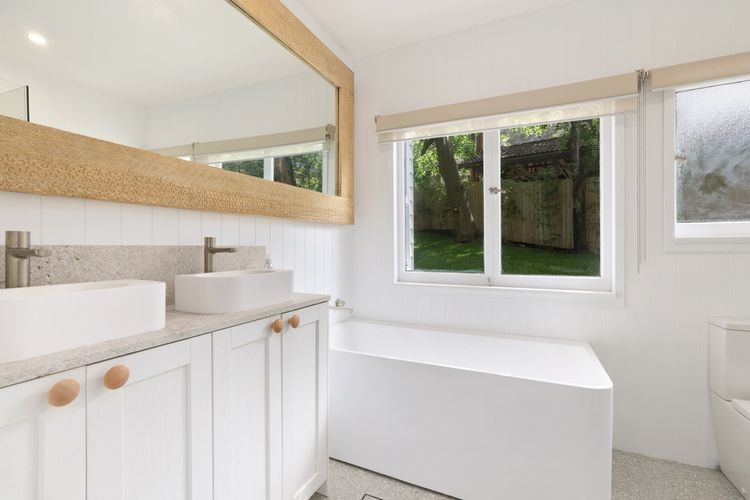 Bungalow 127 at Avalon pde, 800m walk to beach