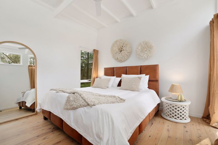 Bungalow 127 at Avalon pde, 800m walk to beach