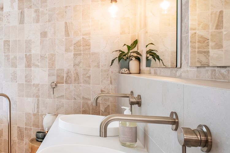 Bangalley by the Sea