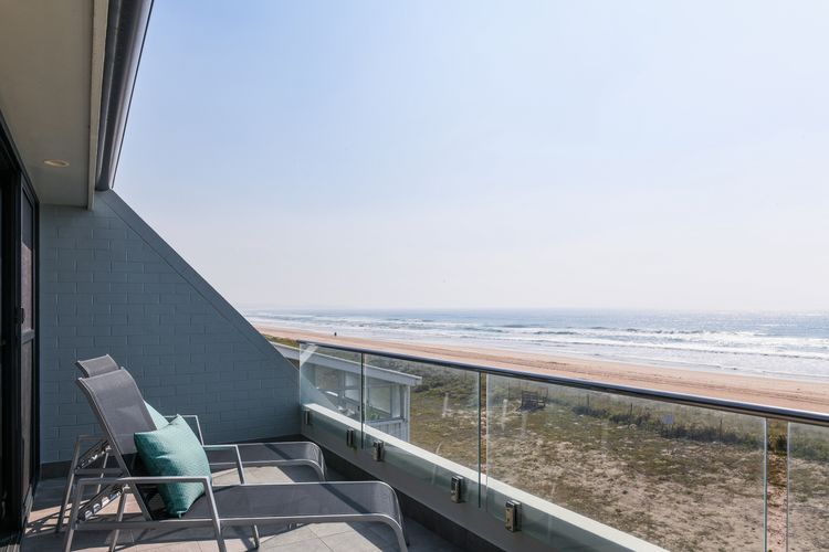 Pacific Dawn on The Beach