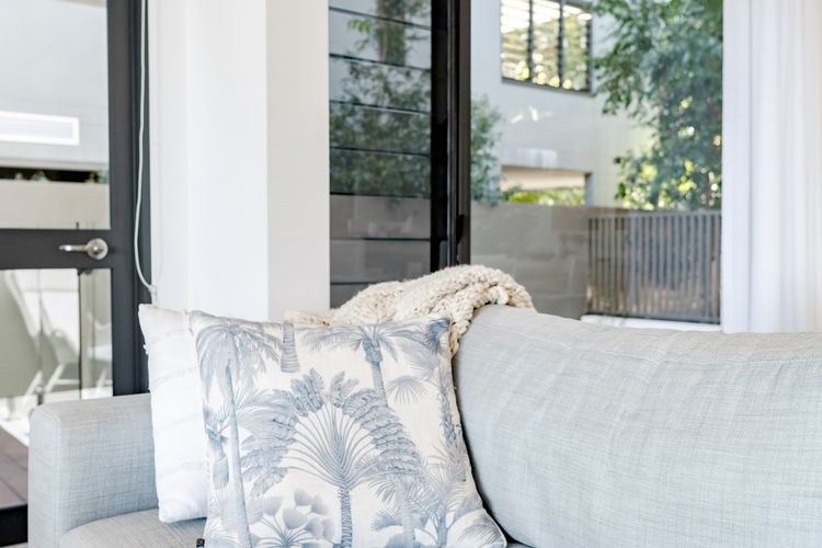 The Hamptons Lake House Noosa Heads Luxury House