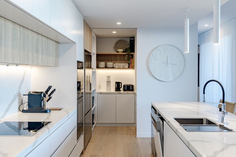 The Hamptons Lake House Noosa Heads Luxury House