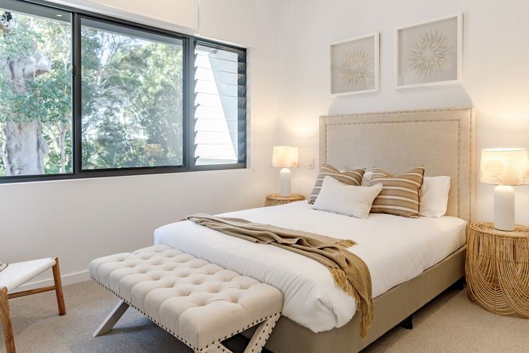 The Hamptons Lake House Noosa Heads Luxury House