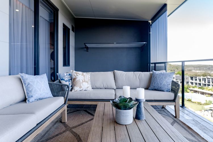 The Hamptons Lake House Noosa Heads Luxury House