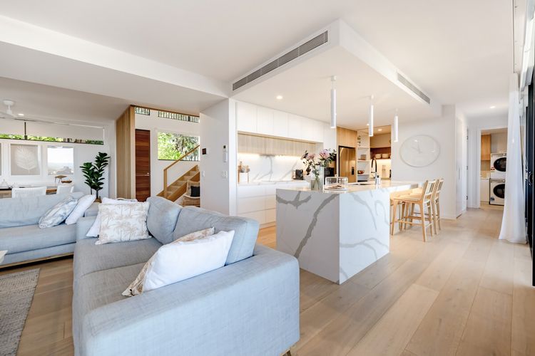 The Hamptons Lake House Noosa Heads Luxury House