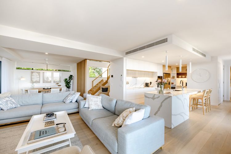 The Hamptons Lake House Noosa Heads Luxury House