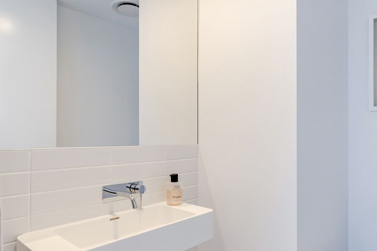 The Hamptons Lake House Noosa Heads Luxury House