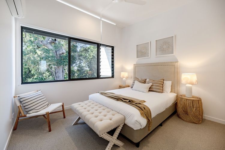 The Hamptons Lake House Noosa Heads Luxury House