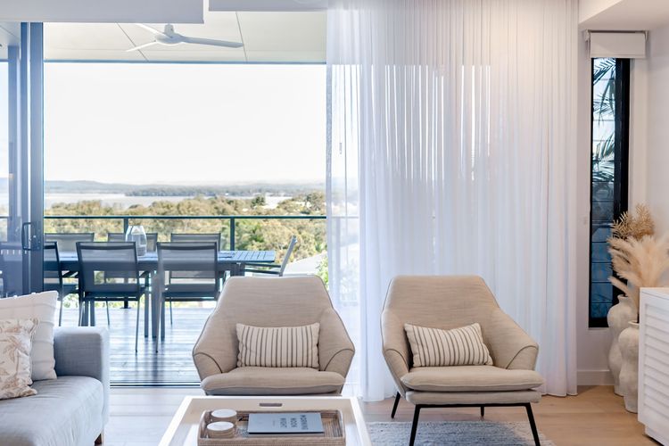 The Hamptons Lake House Noosa Heads Luxury House