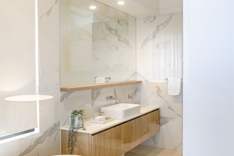 The Hamptons Lake House Noosa Heads Luxury House