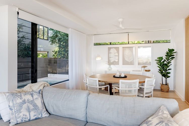 The Hamptons Lake House Noosa Heads Luxury House