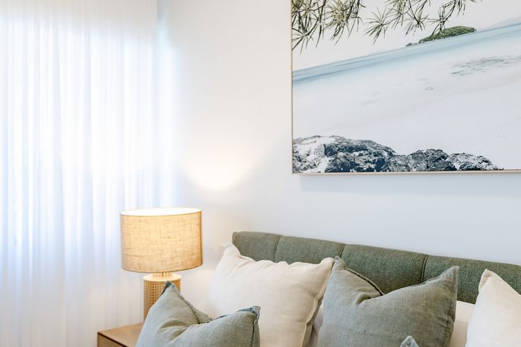 The Hamptons Lake House Noosa Heads Luxury House