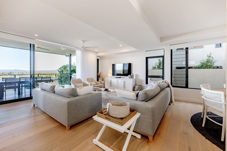 The Hamptons Lake House Noosa Heads Luxury House