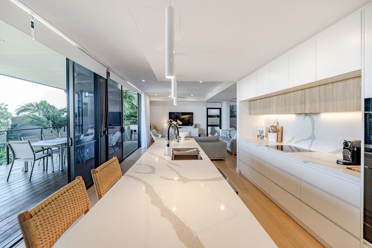 The Hamptons Lake House Noosa Heads Luxury House