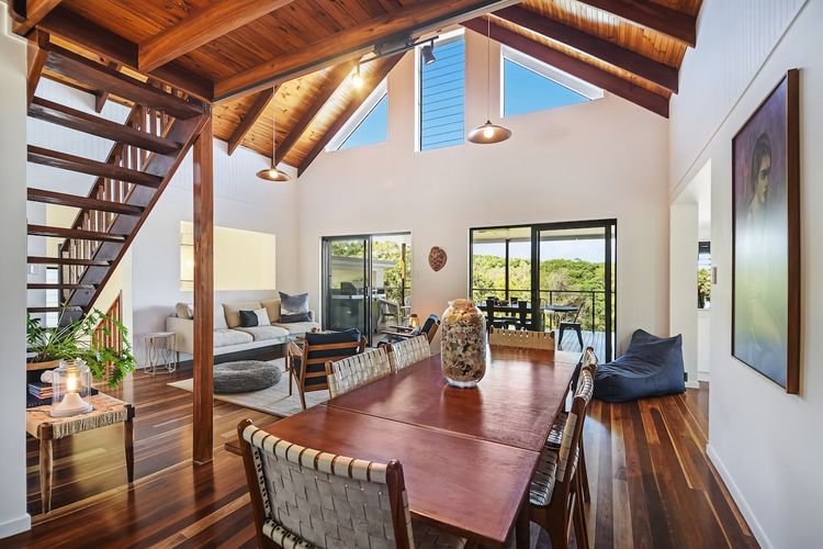 Beautiful Sunshine Beach Retreat with Heated Pool