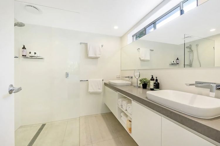 Hamptons Style Beach Retreat in Noosa s Heart