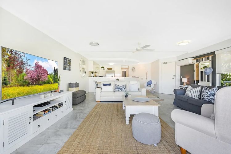 Hamptons Style Beach Retreat in Noosa s Heart