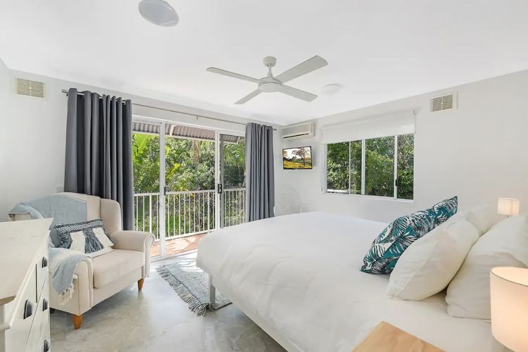 Hamptons Style Beach Retreat in Noosa s Heart