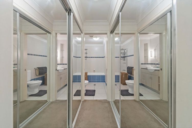 Near Beach 2 BR unit The Strand