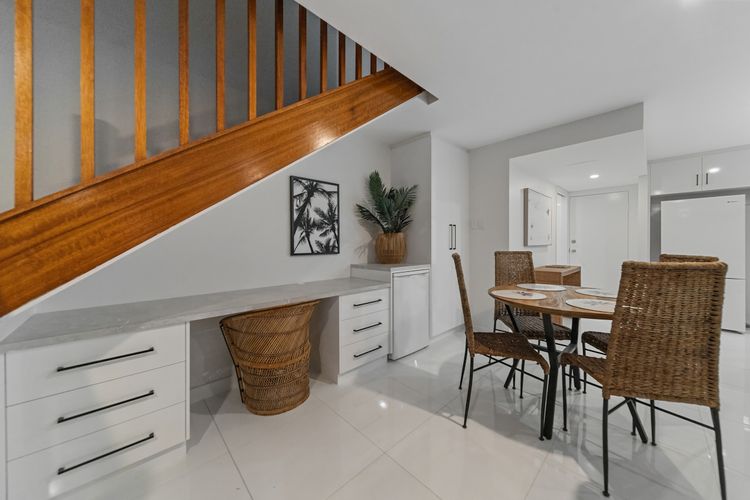 Dining area image 1
