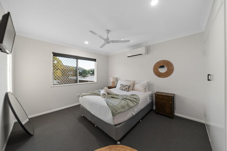 Bedroom 1 image 1