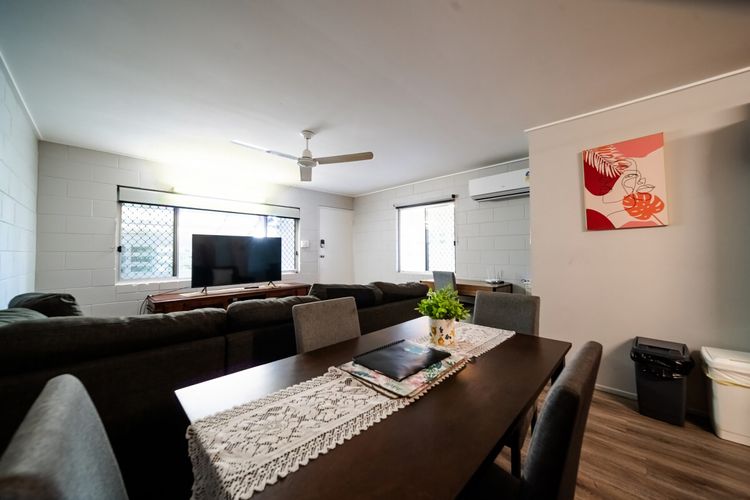 Dining area image 1