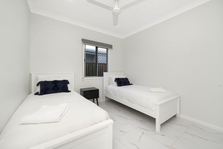 Bedroom 3 image 1