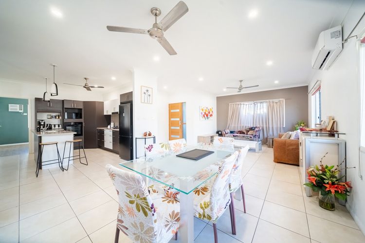 Dining area image 1