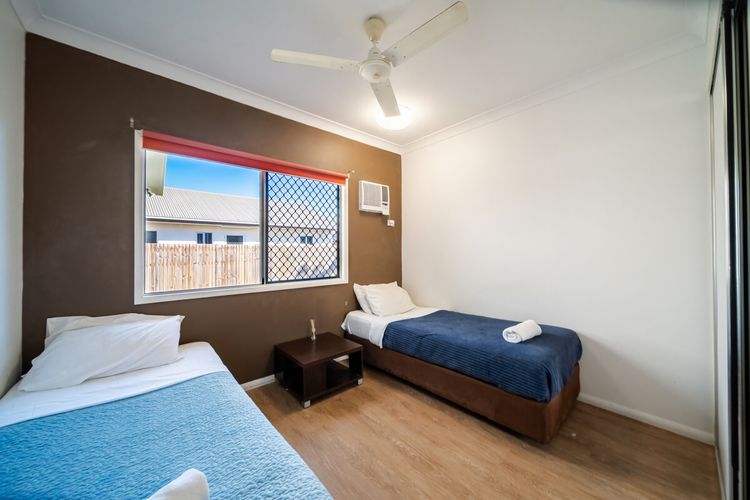Bedroom 3 image 1