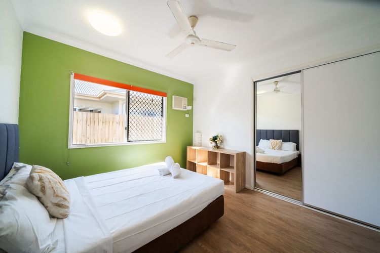 Bedroom 1 image 1