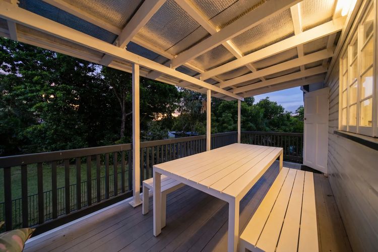 Exterior image 3