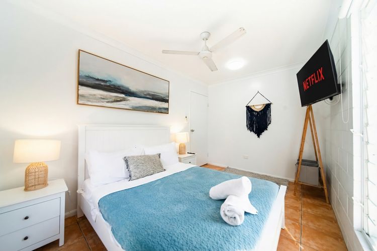 Bedroom 4 image 1