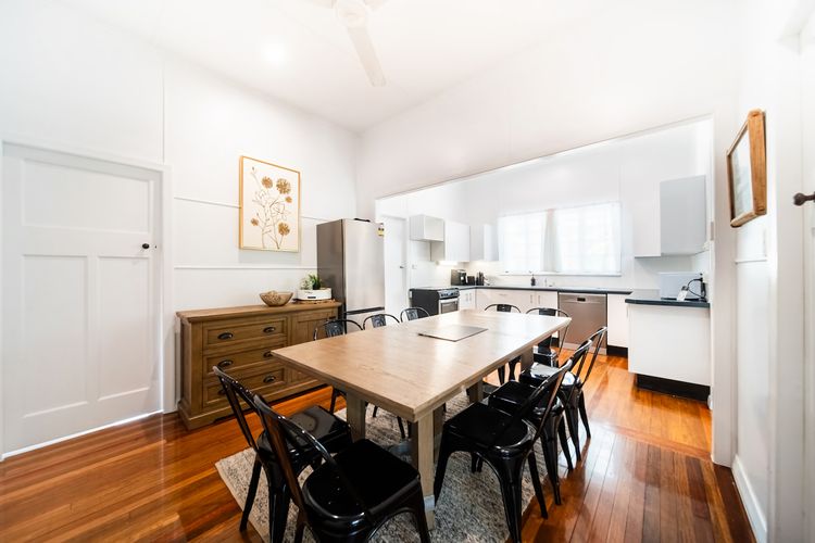 Dining area image 3