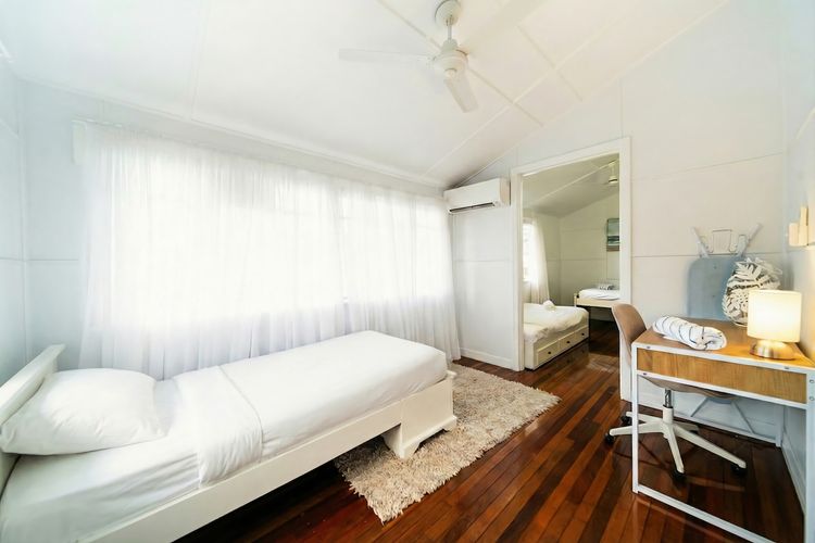 Bedroom 1 image 1
