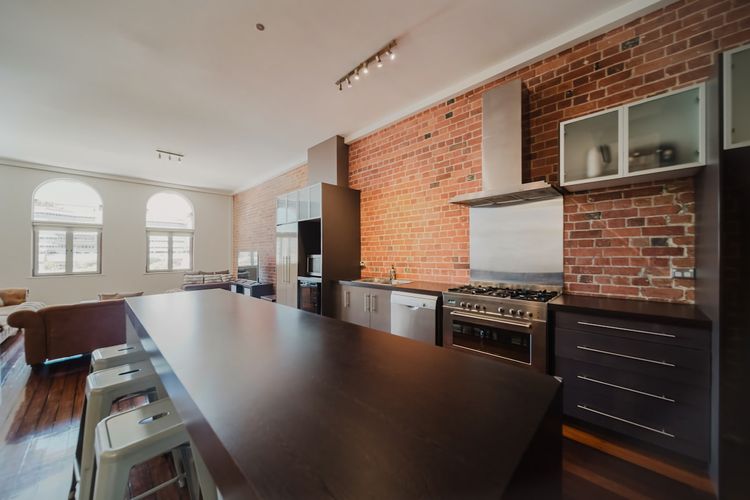 Full kitchen image 4
