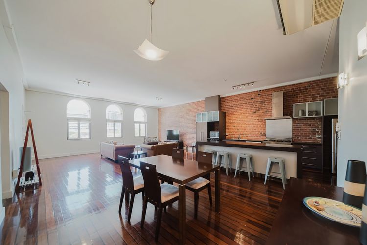 Dining area image 1