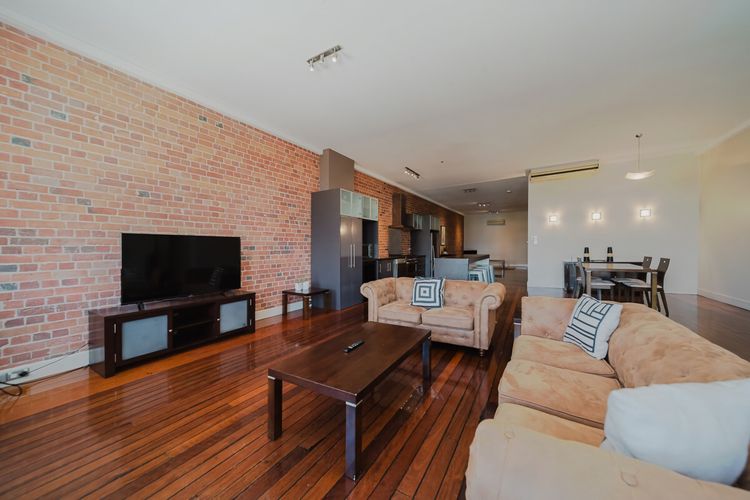 Living room image 4