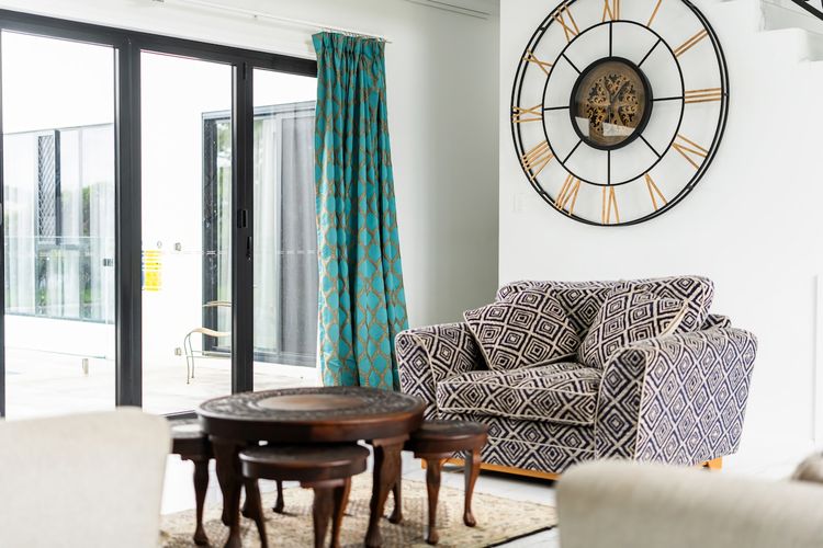 Living room image 8