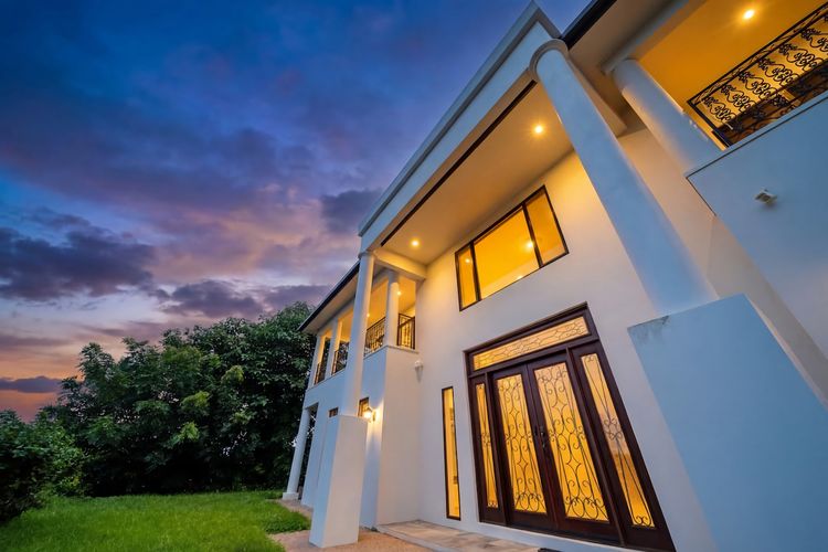 Exterior image 5