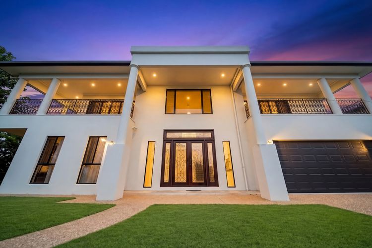 Exterior image 1