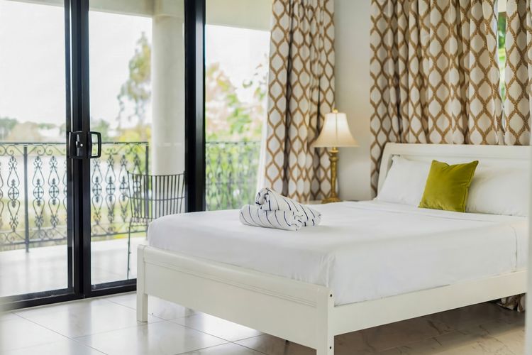 Bedroom 1 image 3