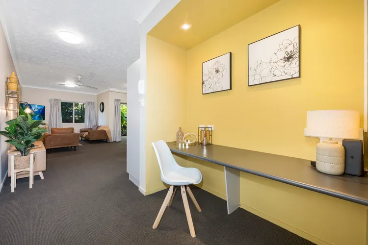 South Townsville Apartment, Walk to Cafes & Dining